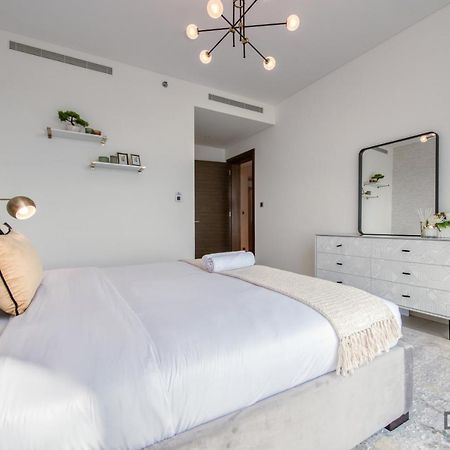 Notable 2Br At Sobha Hartland Greens Mbr City By Deluxe Holiday Homes Dubai Eksteriør billede
