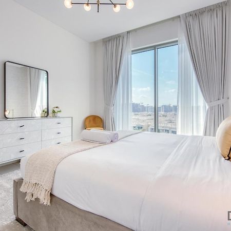 Notable 2Br At Sobha Hartland Greens Mbr City By Deluxe Holiday Homes Dubai Eksteriør billede